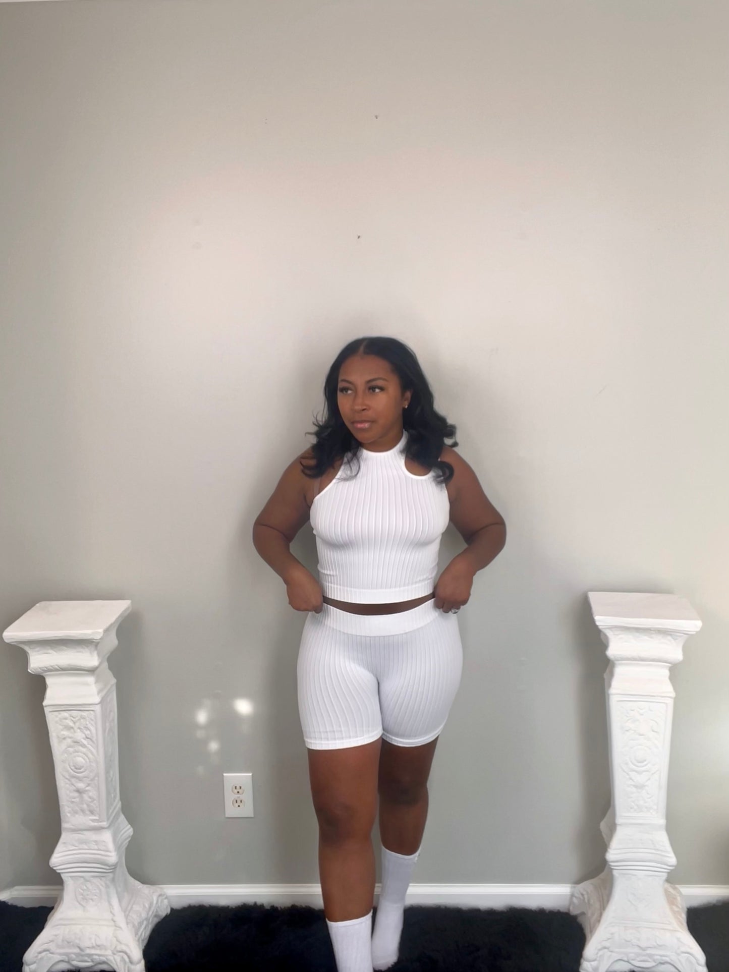 AROUND THE WAY SHORT SET (white)